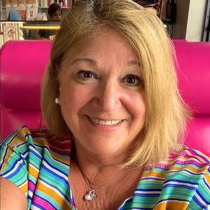 Meet your Posher, Cheryl